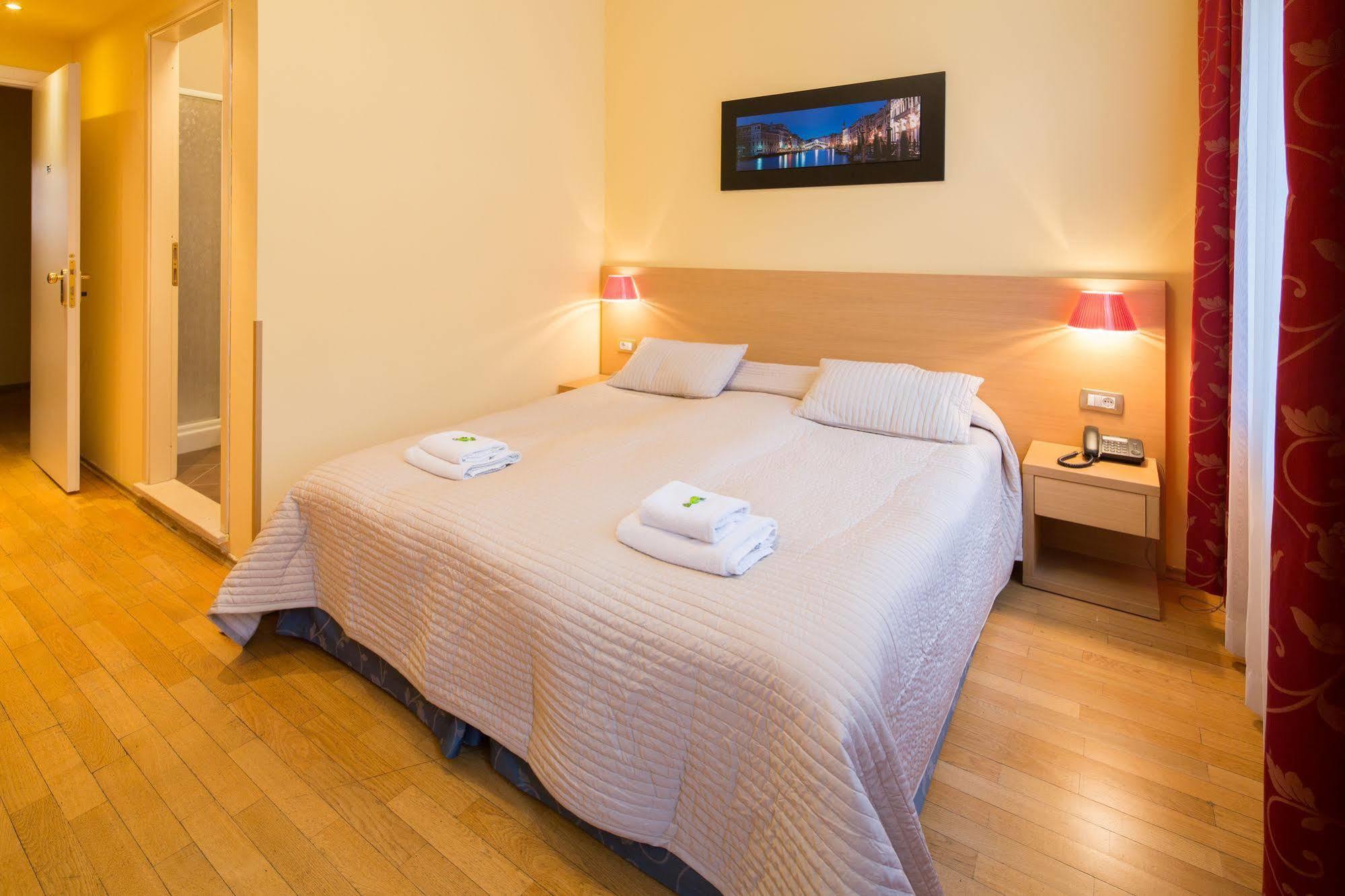 City Lounge Hotel Praha Eksteriør bilde